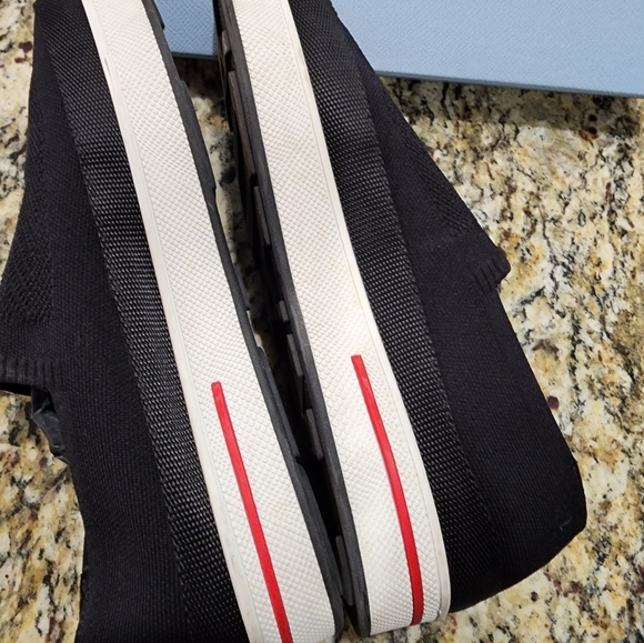 Prada sneaker. Used in excellent condition,  size 39 - Picture 5 of 13